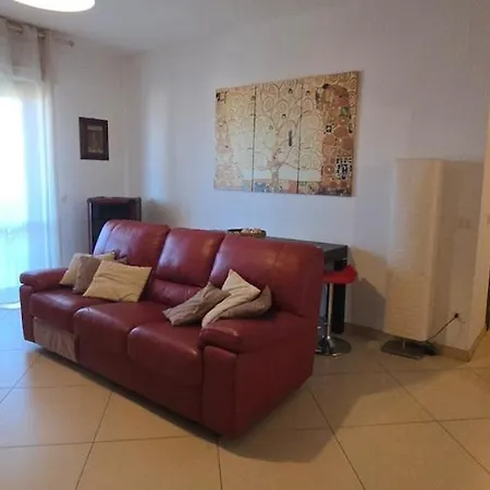 Дом отдыха Casa Myra Relax - Fronte Mare -
